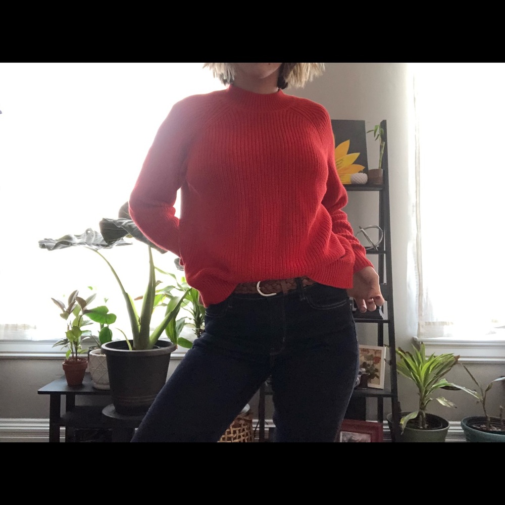 Red sweater - Picture 5 of 7